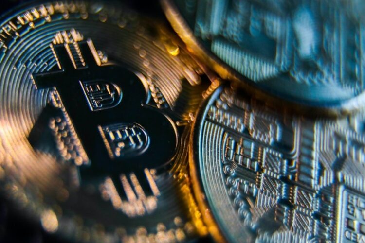 BTC Miners Making a Mint on Transaction Fees Amid Ordinals Surge